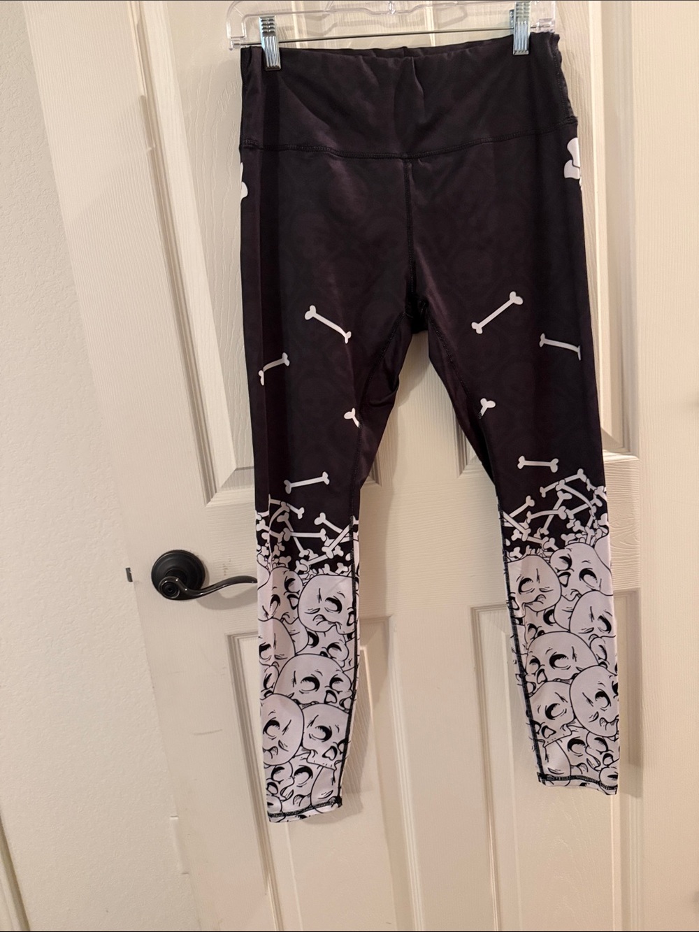 Women’s  Black Skull & Bone Leggings